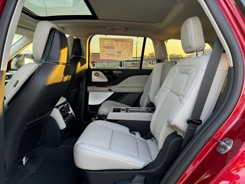 Certified 2025 Lincoln Aviator Reserve w/ Equipment Group 201A AWD/4WD image 10