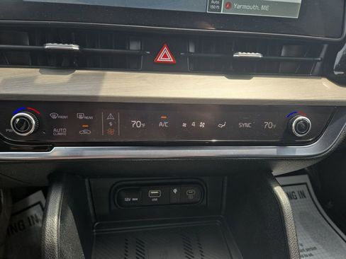 Used 2025 Kia Sportage X-Line w/ Premium Package AWD/4WD image 11