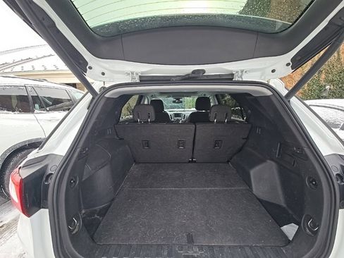 Used 2020 Chevrolet Equinox LT image 32