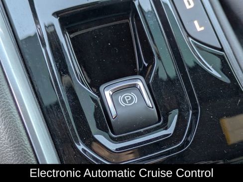 Used 2023 Chevrolet Colorado ZR2 w/ ZR2 Convenience Package III image 18