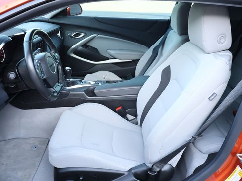 Used 2023 Chevrolet Camaro LT RWD image 9
