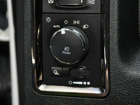 Used 2018 RAM 3500 Big Horn w/ Sport Appearance Group AWD/4WD image 21