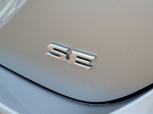 Used 2024 Toyota Camry SE FWD image 10