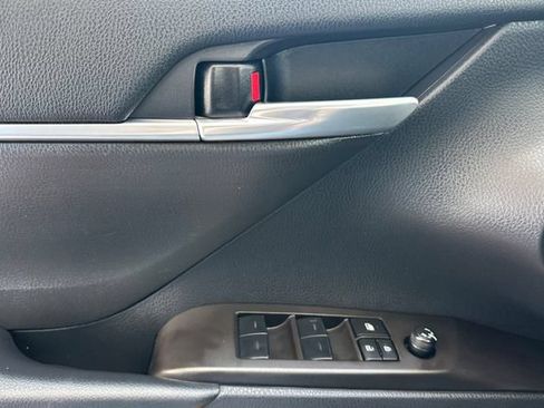 Used 2024 Toyota Camry SE FWD image 13