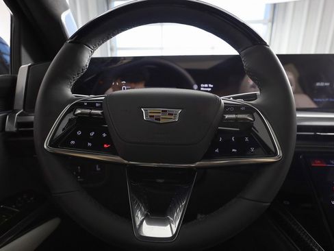 Used 2025 Cadillac Escalade V w/ LPO, ONYX Package image 23