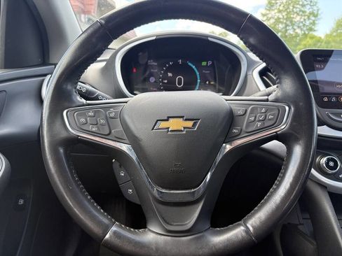 Used 2019 Chevrolet Volt LT w/ Comfort Package FWD image 18