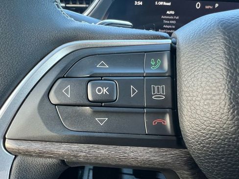 Used 2024 Jeep Grand Cherokee L Limited w/ Black Appearance Package image 24