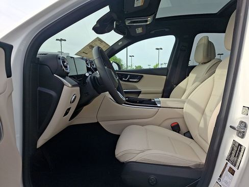 New 2026 Mercedes-Benz GLC 300 4MATIC image 9