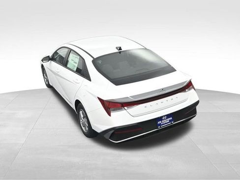 New 2026 Hyundai Elantra SE image 25
