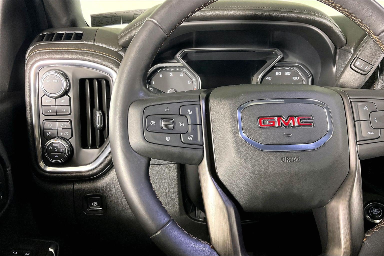 Used 2021 GMC Sierra 1500 AT4 w/ AT4 Premium Package AWD/4WD image 17