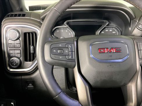Used 2021 GMC Sierra 1500 AT4 w/ AT4 Premium Package AWD/4WD image 17