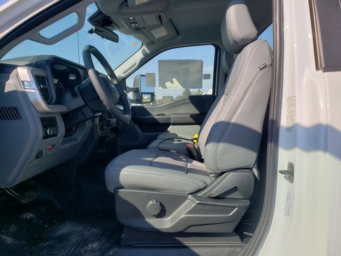 New 2026 Ford F550 4x4 Regular Cab Super Duty image 10