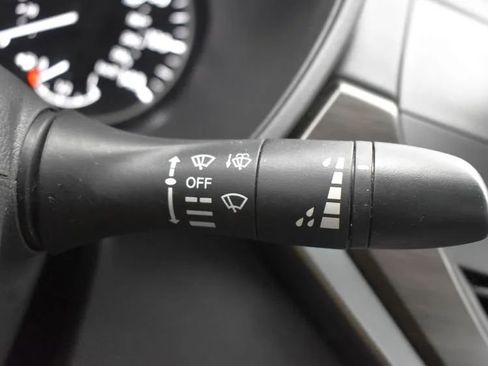 Used 2024 Nissan Altima 2.5 SV image 25