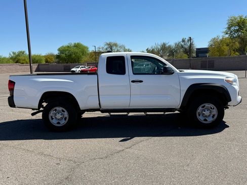 Used 2023 Toyota Tacoma SR image 4