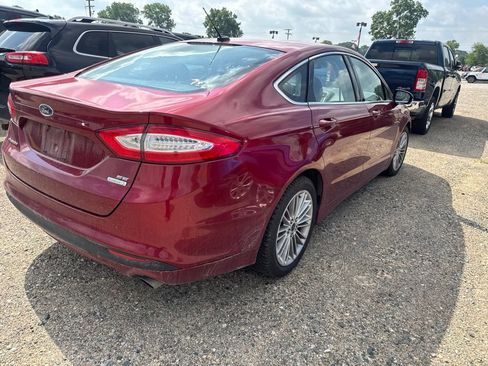 Used 2013 Ford Fusion SE FWD image 4