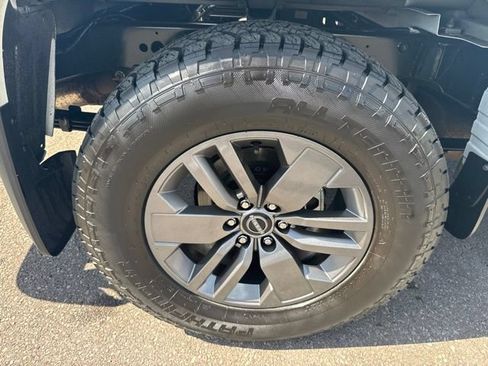 Certified 2025 Nissan Frontier SV w/ SV Convenience Package AWD/4WD image 39