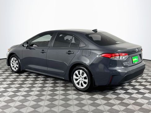 Used 2025 Toyota Corolla LE FWD image 6