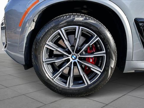 Used 2024 BMW X5 M60i image 11