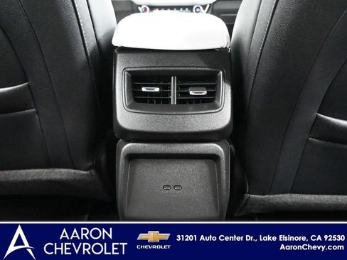 New 2025 Chevrolet Equinox EV LT image 11