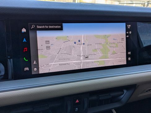 Used 2025 Porsche Cayenne image 17