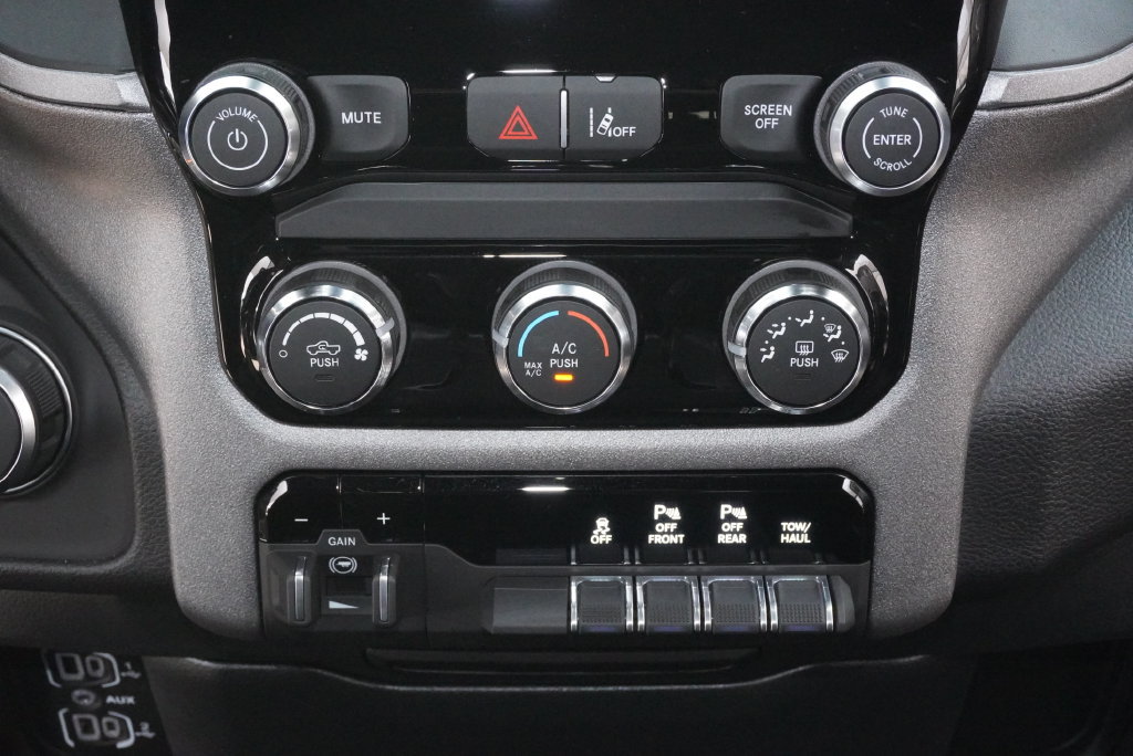 Used 2026 RAM 1500 Tradesman AWD/4WD image 17