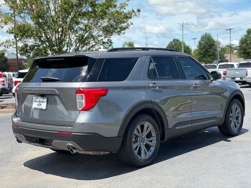 Used 2021 Ford Explorer XLT w/ Equipment Group 202A RWD image 7