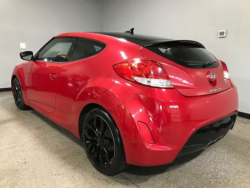 Used 2015 Hyundai Veloster FWD image 5
