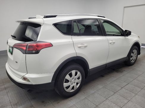 Used 2018 Toyota RAV4 LE FWD image 9