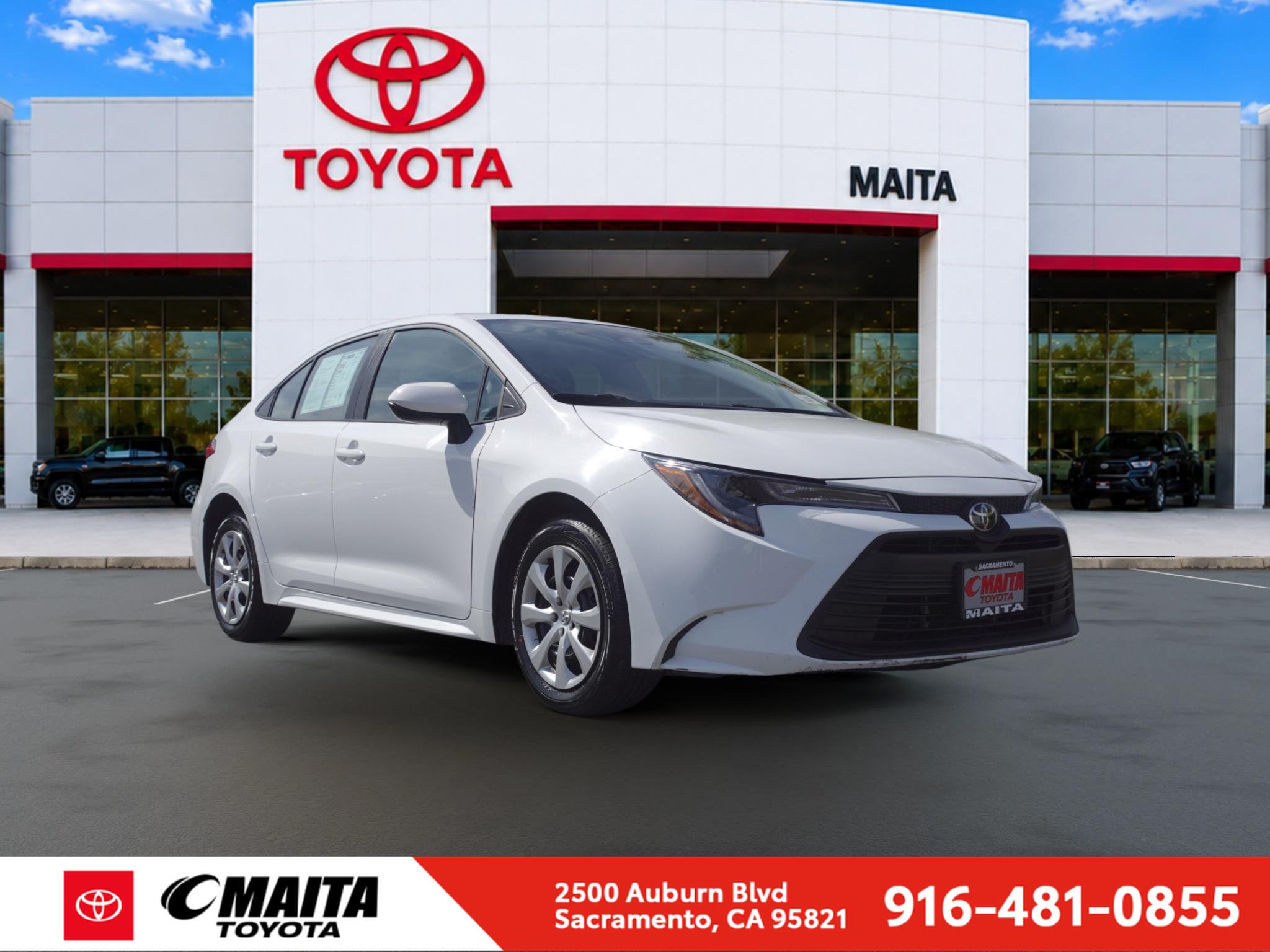 Used 2025 Toyota Corolla LE FWD image 1