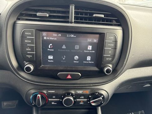 Used 2021 Kia Soul LX image 13