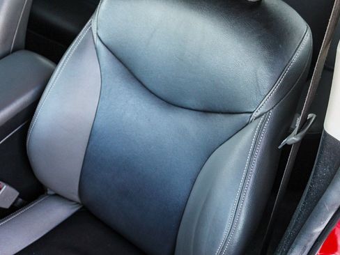 Used 2015 Toyota Prius Three image 27