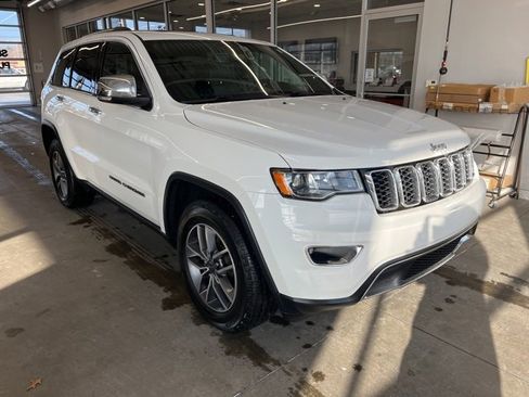 Certified 2020 Jeep Grand Cherokee Limited image 3
