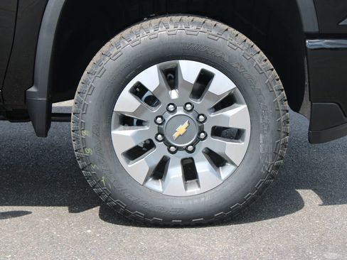 New 2026 Chevrolet Silverado 2500 Custom w/ Custom Value Package AWD/4WD image 12