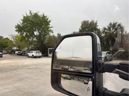 Used 2018 Ford F250 Platinum w/ Platinum Ultimate Package image 20