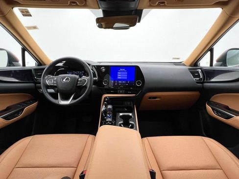 Used 2025 Lexus NX 250 FWD w/ Towing Package (2000 Lbs) image 24