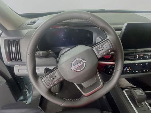 New 2026 Nissan Pathfinder SL image 8