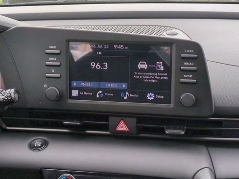 New 2025 Hyundai Elantra Sport FWD image 17