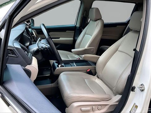 Used 2018 Honda Odyssey Touring image 8