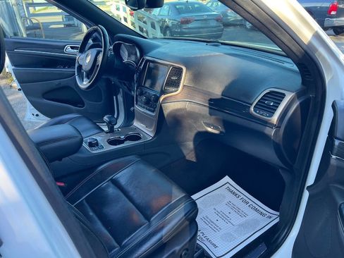 Used 2015 Jeep Grand Cherokee Overland AWD/4WD image 17