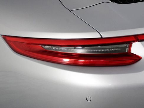 Certified 2018 Porsche 911 Carrera 4S image 21