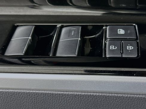 Used 2024 Toyota bZ4X Limited image 13