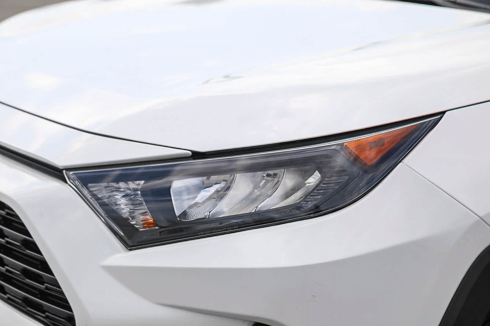 Used 2021 Toyota RAV4 LE AWD/4WD image 8