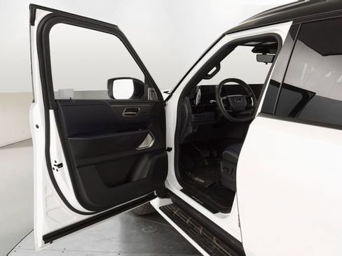 Used 2026 INFINITI QX80 4WD image 33