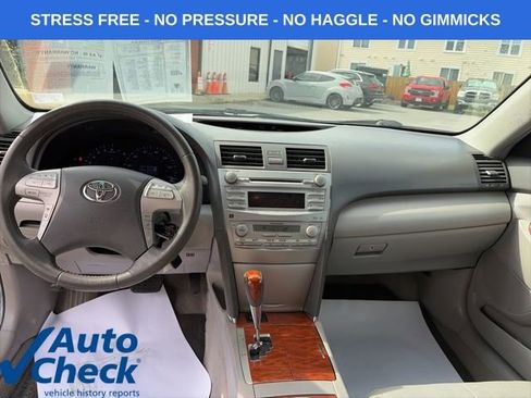 Used 2011 Toyota Camry XLE w/ XLE Extra-Value Pkg #2 FWD image 10