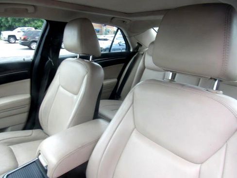 Used 2019 Chrysler 300 Touring L w/ Quick Order Package 22F image 10