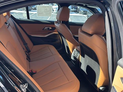 Certified 2025 BMW 330i Sedan w/ Premium Package image 10