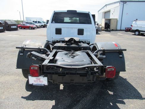 Used 2022 RAM 3500 Tradesman RWD image 4