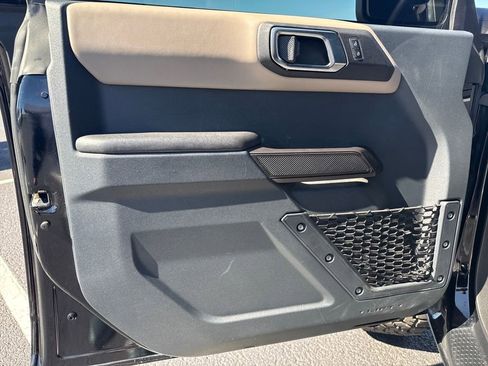 Used 2024 Ford Bronco Wildtrak image 12