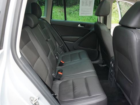 Used 2016 Volkswagen Tiguan SE FWD image 21