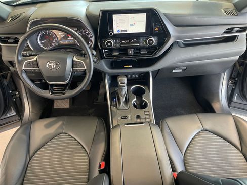 Used 2023 Toyota Highlander XSE image 20